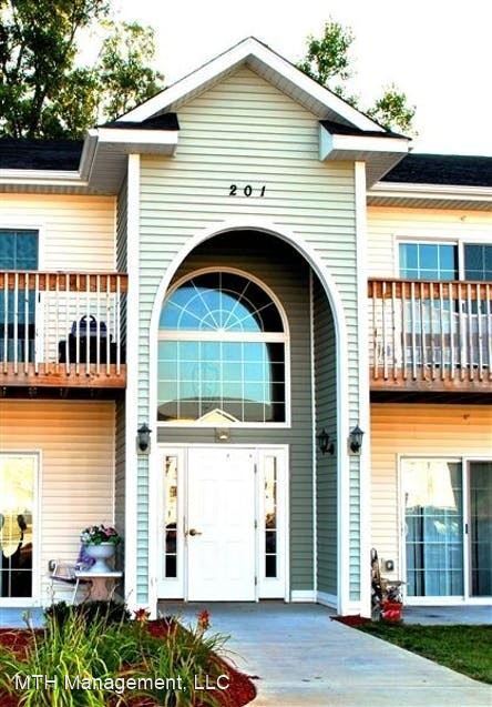 Foto principal - 203 Hidden Oaks Dr