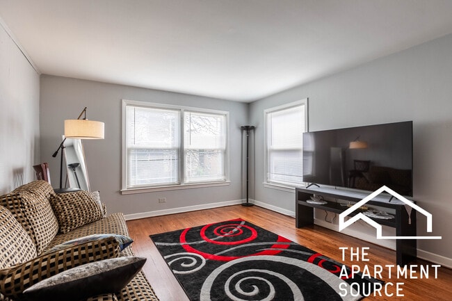 Building Photo - 9056 Lamon Ave