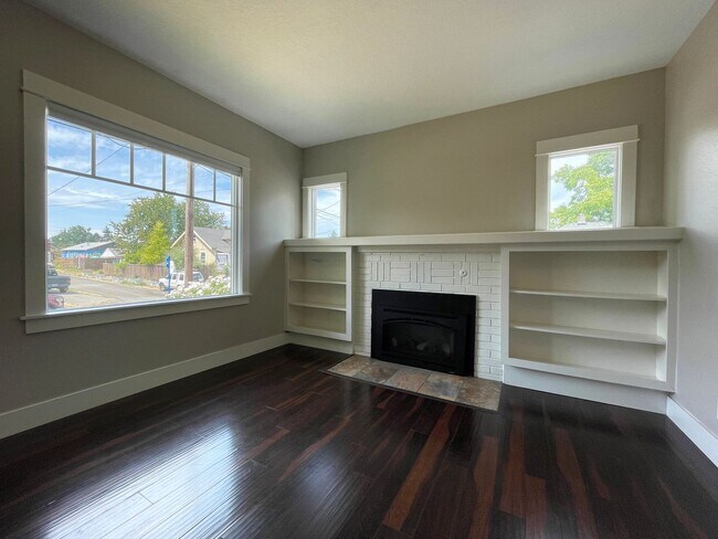Building Photo - Charming Bungalow in Alberta Arts District...