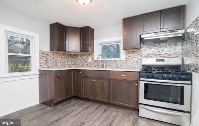 Building Photo - 123 Manners Rd