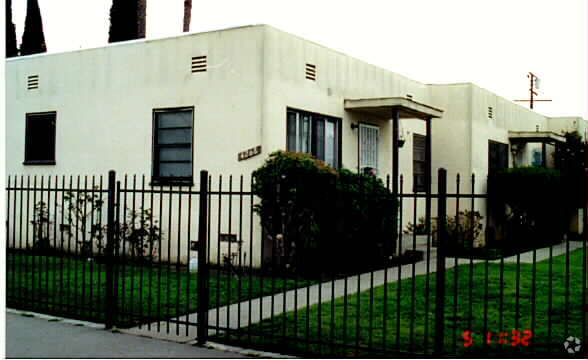 Foto principal - 4268 E Imperial Hwy