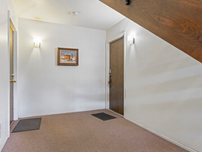 Foto del edificio - 367 Thornhill Ct