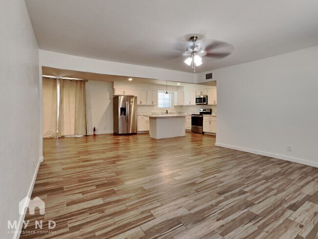 Foto del edificio - 1544 W 6th St