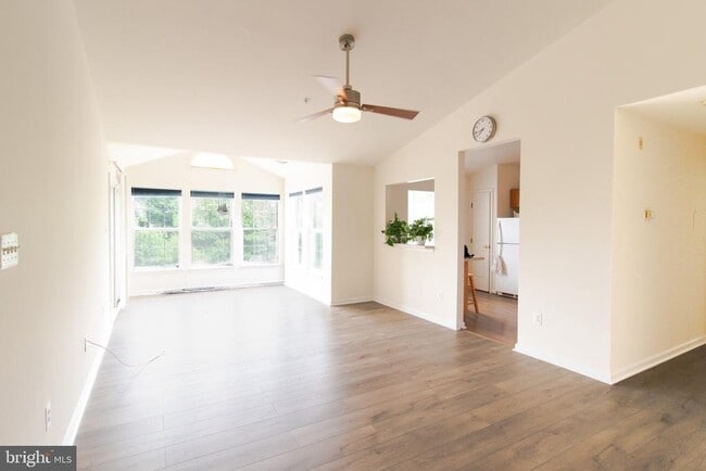 Building Photo - 7505 Calderon Ct