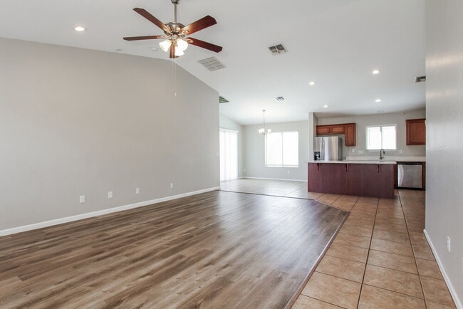 Building Photo - 14815 N Tonya Cir