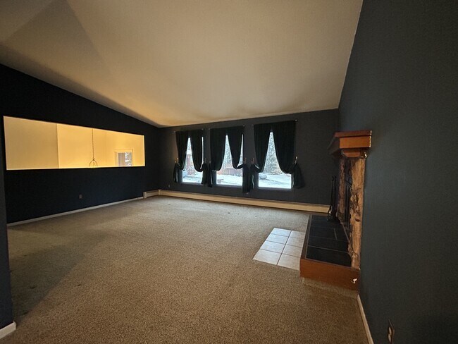 Foto del edificio - 9715 Sinina Pl