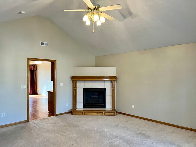 Building Photo - 602 Hamblen Rd