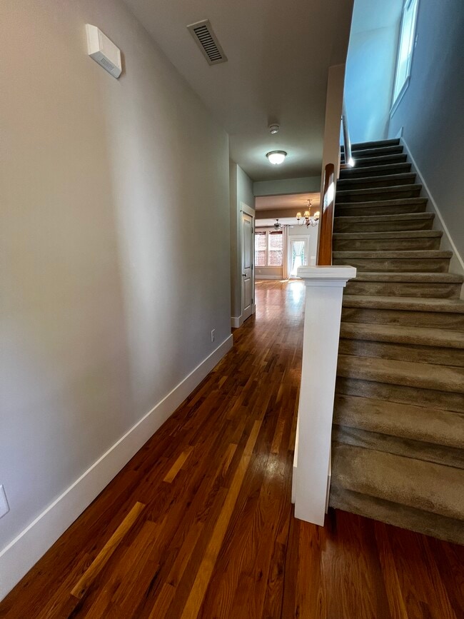 Building Photo - 110 Ellsworth Manor Dr