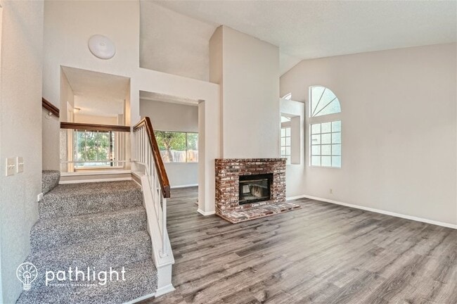 Building Photo - 7581 Whitney Dr