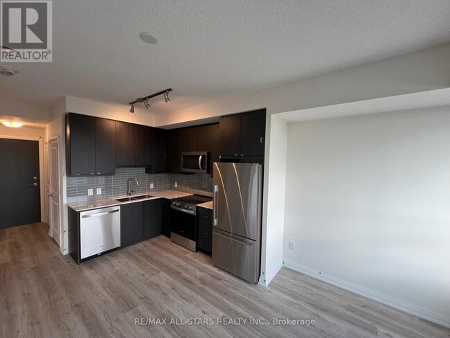 Building Photo - 3270 Sheppard Ave E