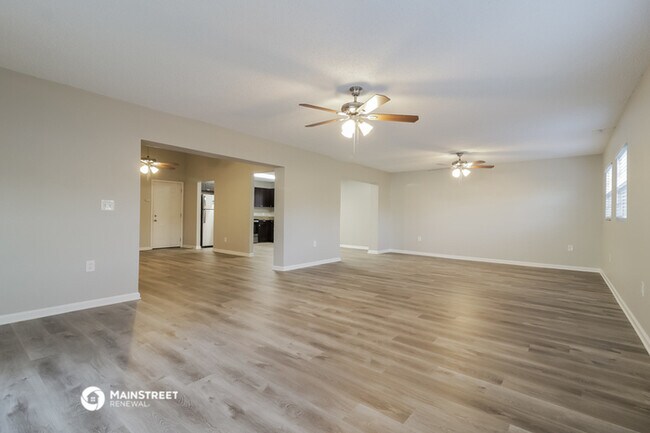Building Photo - 2611 Libra Dr