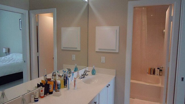 Foto del edificio - 5216 Blossom St
