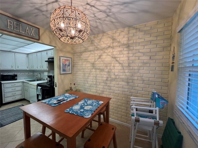 Building Photo - 108 Bravado Ln