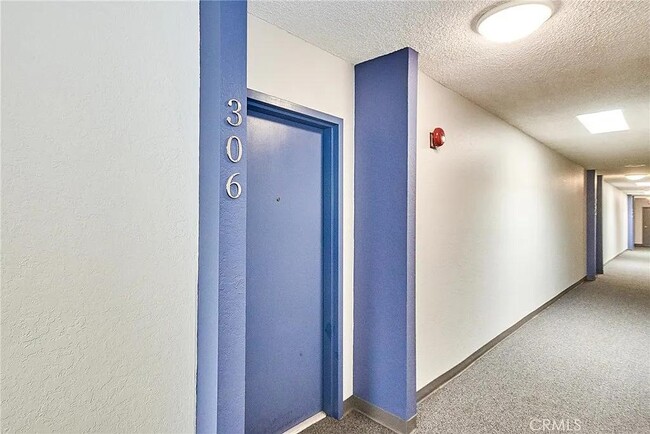 Building Photo - 2386 E Del Mar Blvd