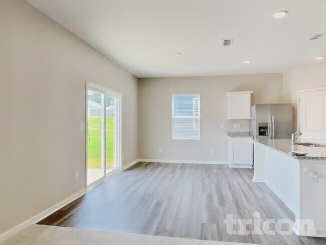 Building Photo - 229 Babbling Brk Dr