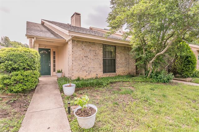 Foto del edificio - 611 Lost Springs Ct