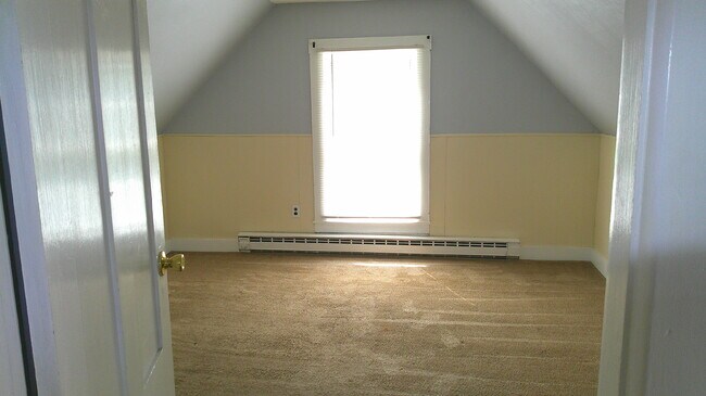 Dormitorio 3 - 38 Mechanic St