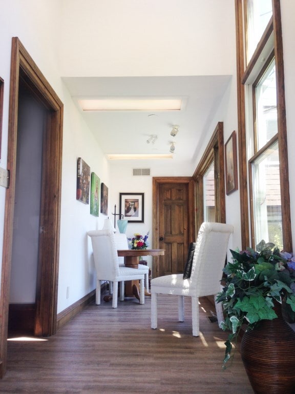 entrada y terraza acristalada - 2706-1A Buffalo Rd