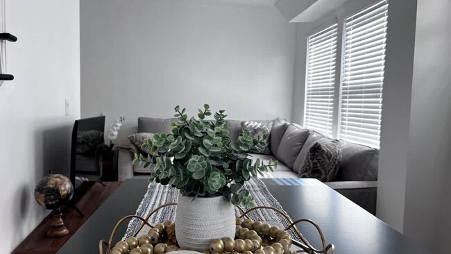 Building Photo - 21 Bullocks Point Ave