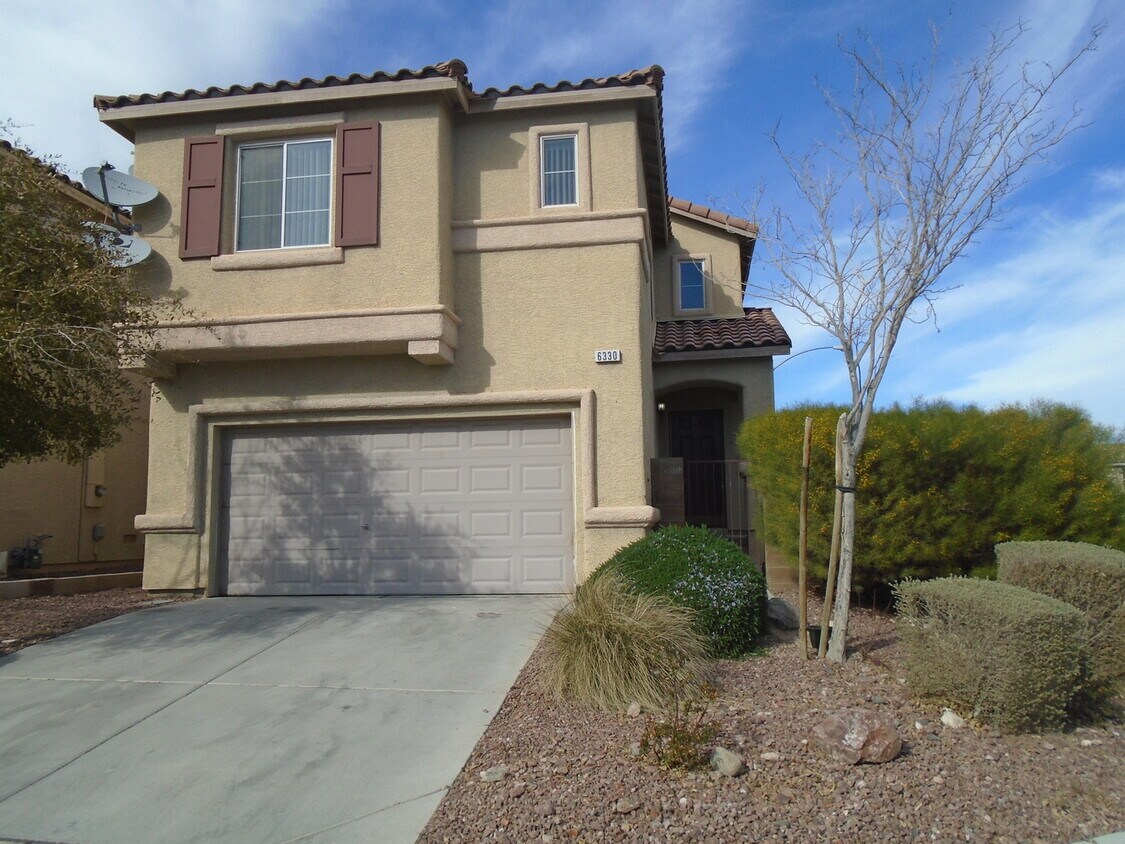 Primary Photo - Spacious 4-Bedroom Home with Modern Update...