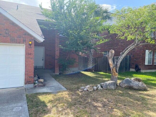 Foto del edificio - 3 Bedroom 2 1/2 bath Parkwood Subdivision