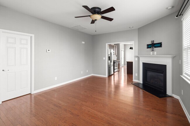 Building Photo - Wonderful Home in Arden
