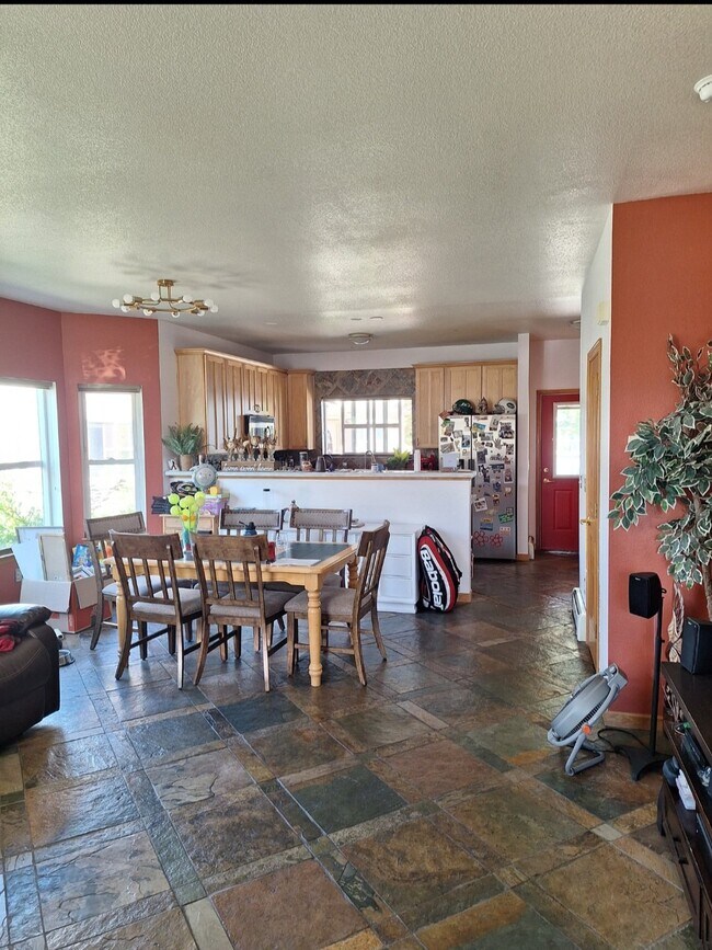 Building Photo - 1363 Lindenwood Grove
