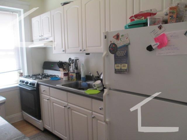 Foto del edificio - 130 Brainerd Rd