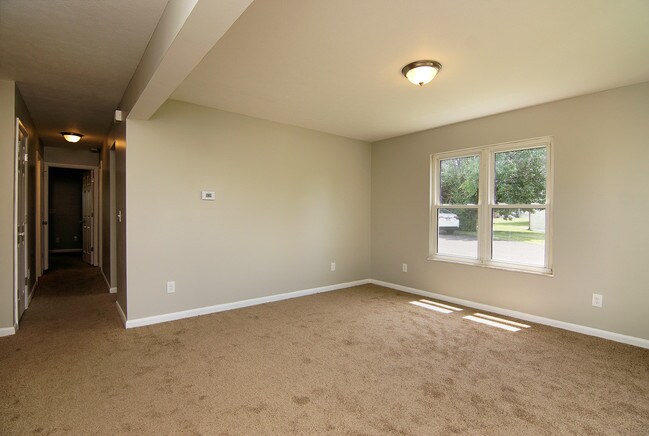Building Photo - 1080 Parkridge Ct