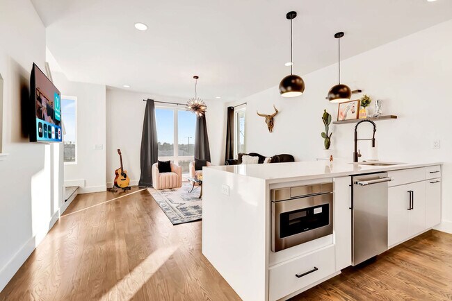 Building Photo - 1313 Baptist World Center Dr