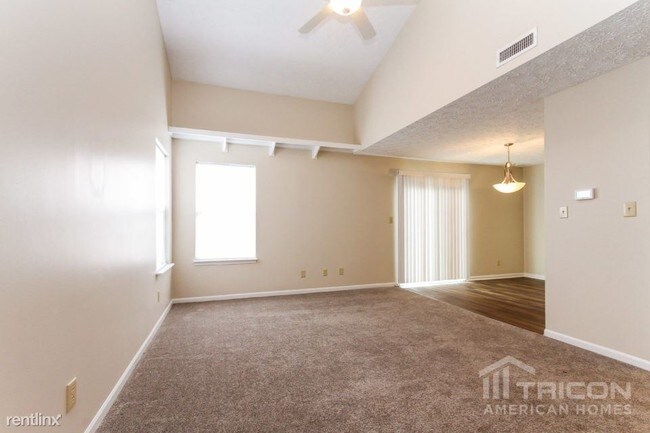 Building Photo - 4468 Connaught E Dr