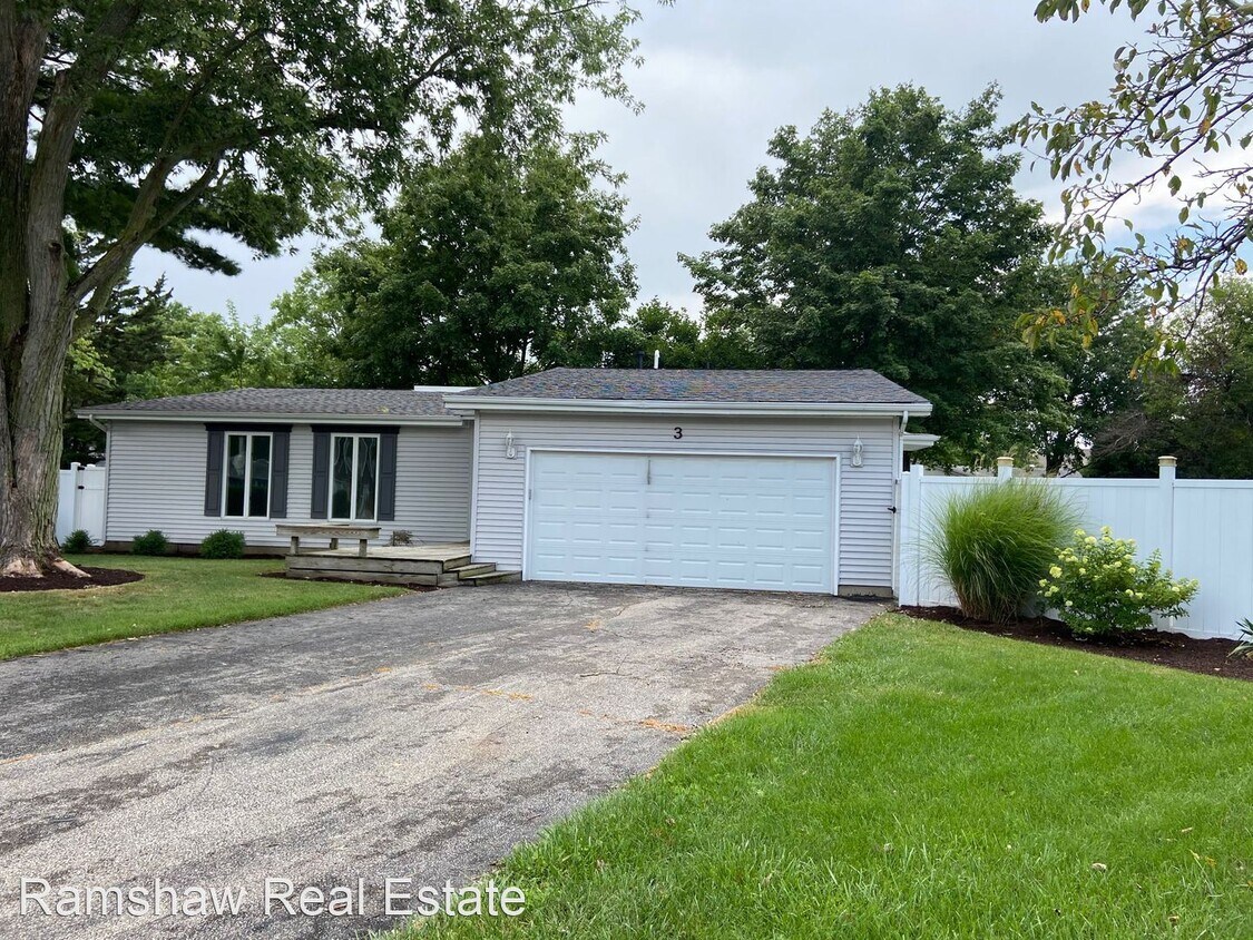 Primary Photo - 3 br, 2 bath House - 3 Angela Ct