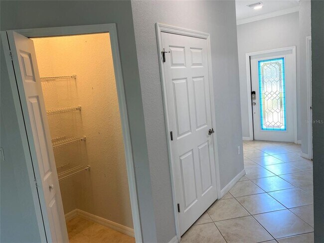 Foto del edificio - 7280 Ketch Pl