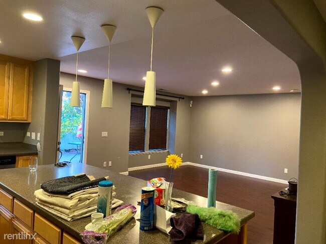 Building Photo - 3 br, 2.5 bath House - 3370 Napoli Pl