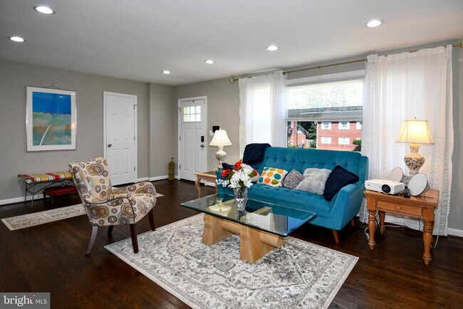 Building Photo - 5815 Arbroath Dr