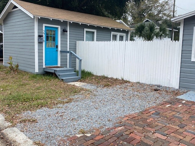 Foto del edificio - 2716 18th St N