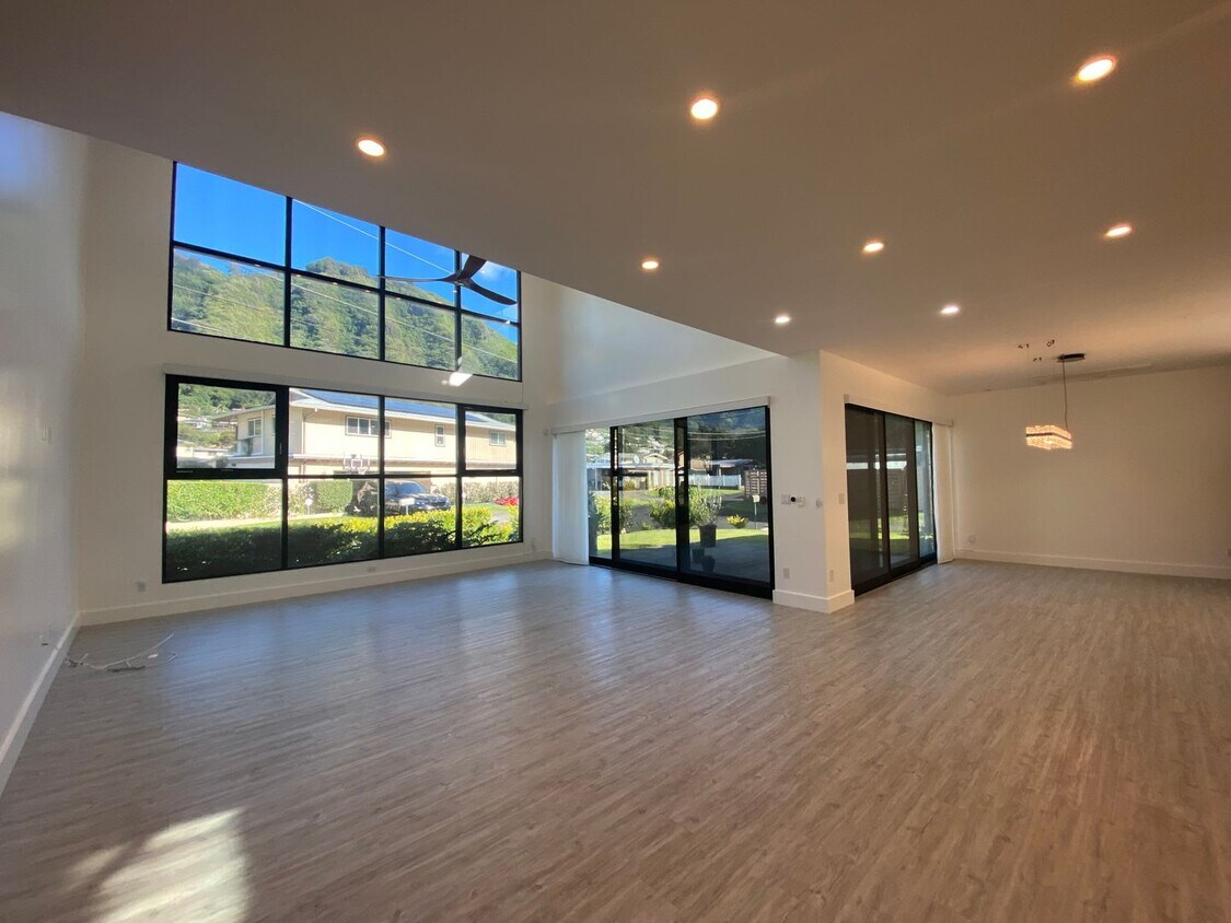 Primary Photo - Manoa 5 Bedroom, 3.5 Bathroom, 2-Car Garag...