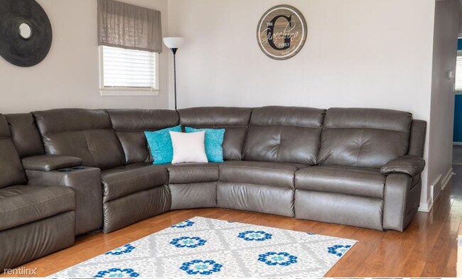 Foto del edificio - 3 br, 1 bath House - 3413 Applewood Ave