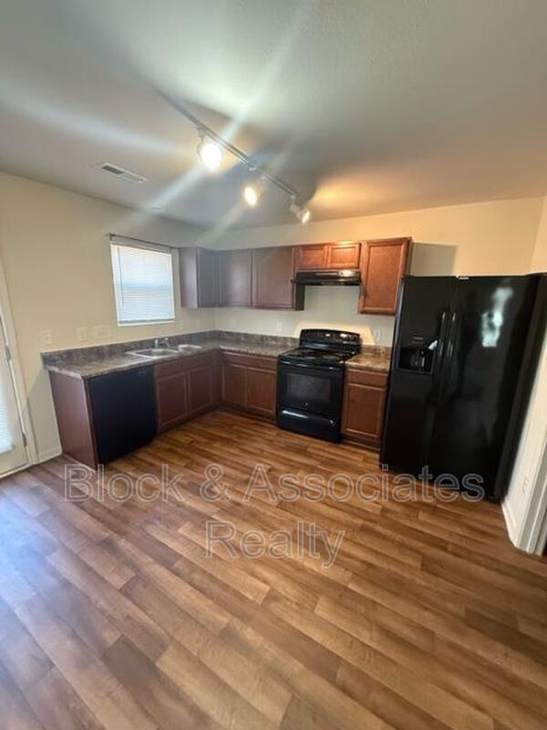 Foto del edificio - 775 Oak Bend Dr