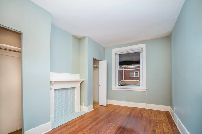 Building Photo - 4121 Davison St