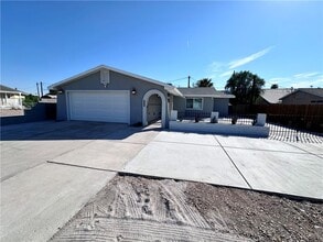 Building Photo - 2020 Whitewater Dr