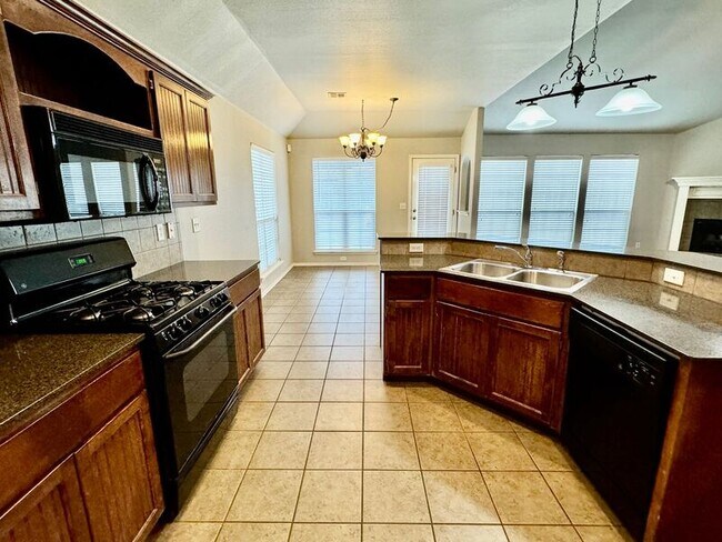 Foto del edificio - 8916 N 155th E Ave