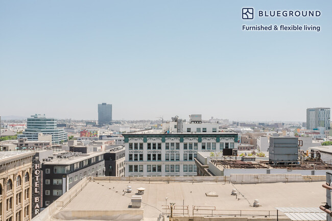 Building Photo - 408 S Spring St