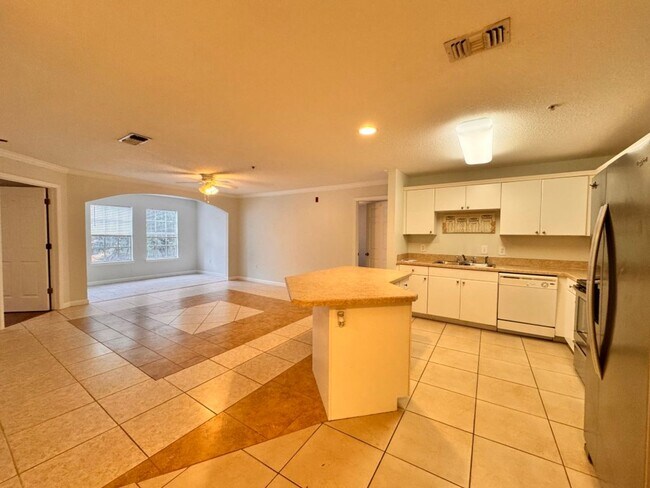 Foto del edificio - 3591 Kernan Blvd S