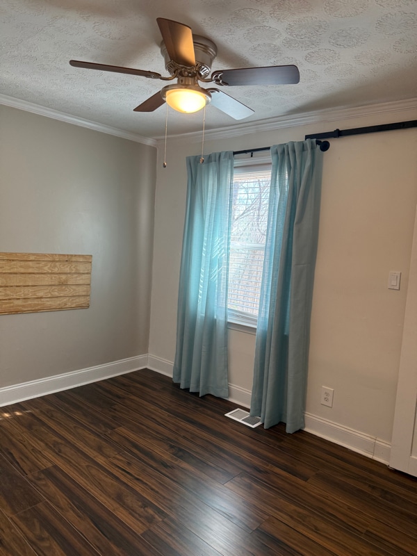 Foto del edificio - 6930 Dogwood Ln