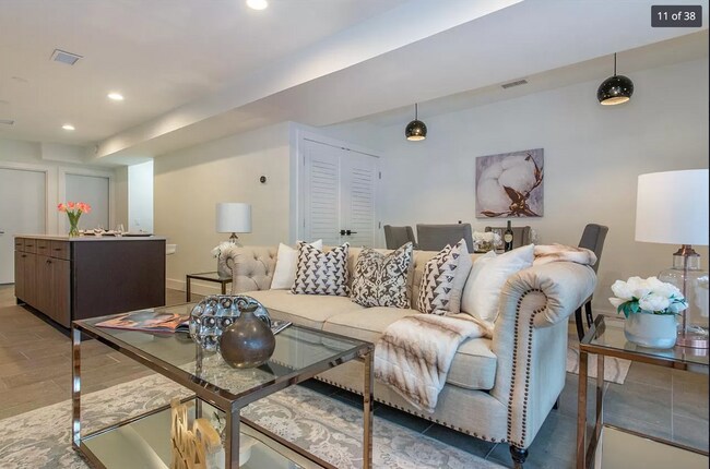 Living room - 13 Magnolia Ave