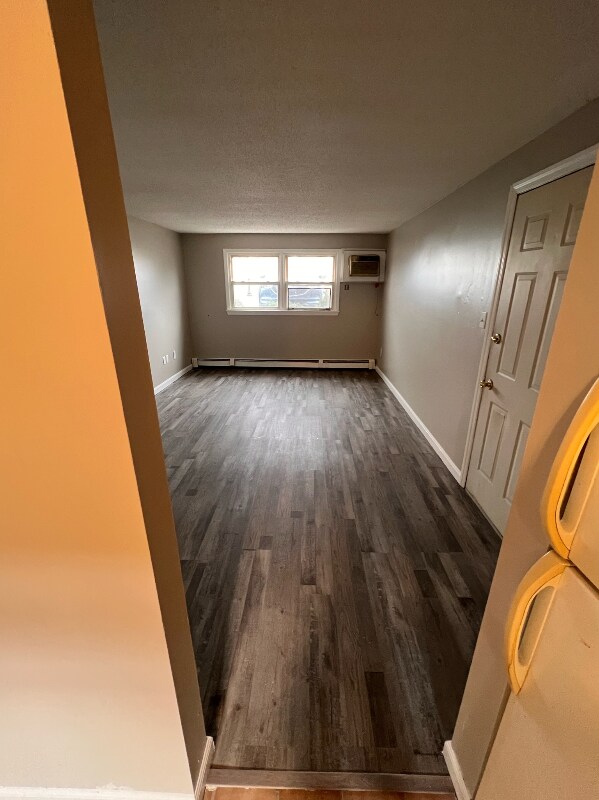 Foto del edificio - 1217 Lawrence Ave