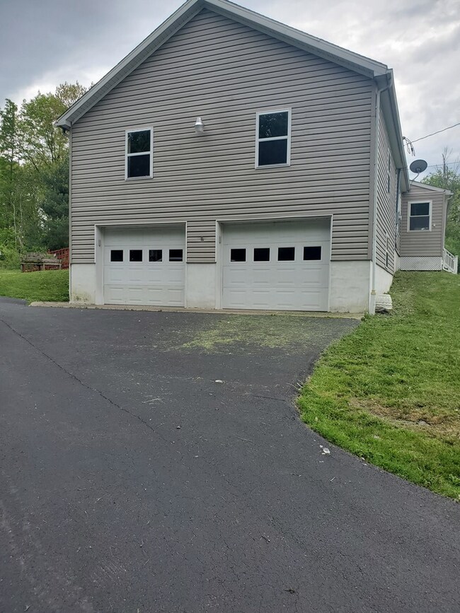 Building Photo - 4545 Leisure Lakes Rd