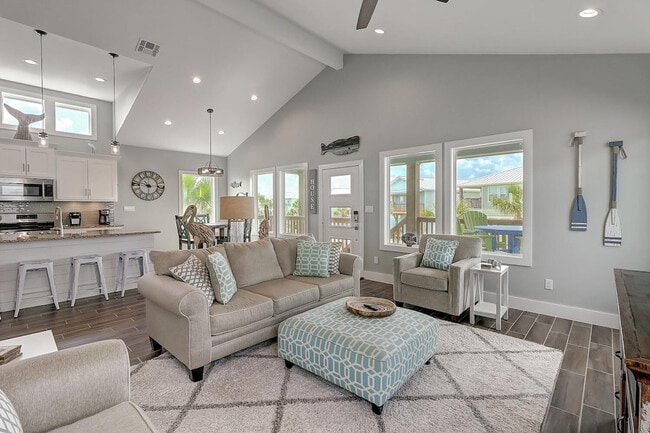 Foto del edificio - 409 Paradise Pointe Dr