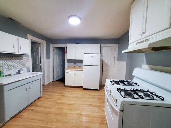 Foto del edificio - 1609 Foster Ave